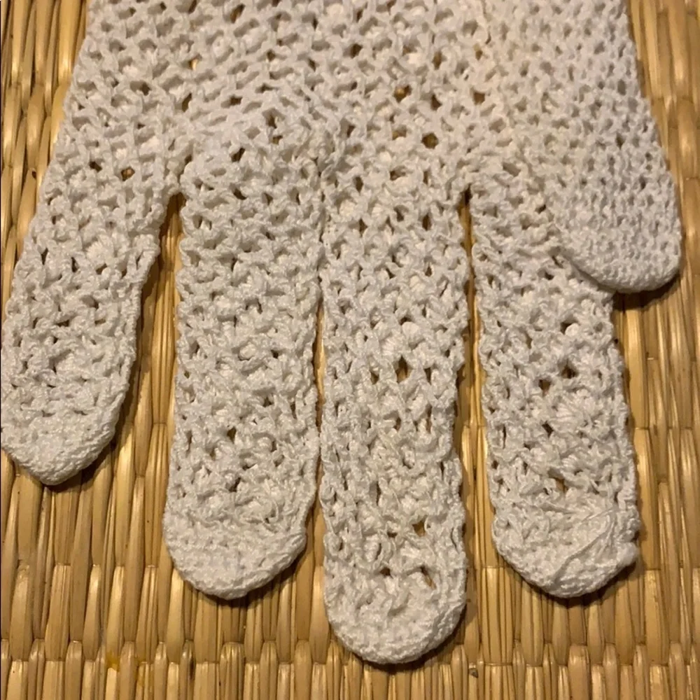 Vintage Ivory‎ Crotchet Gloves
